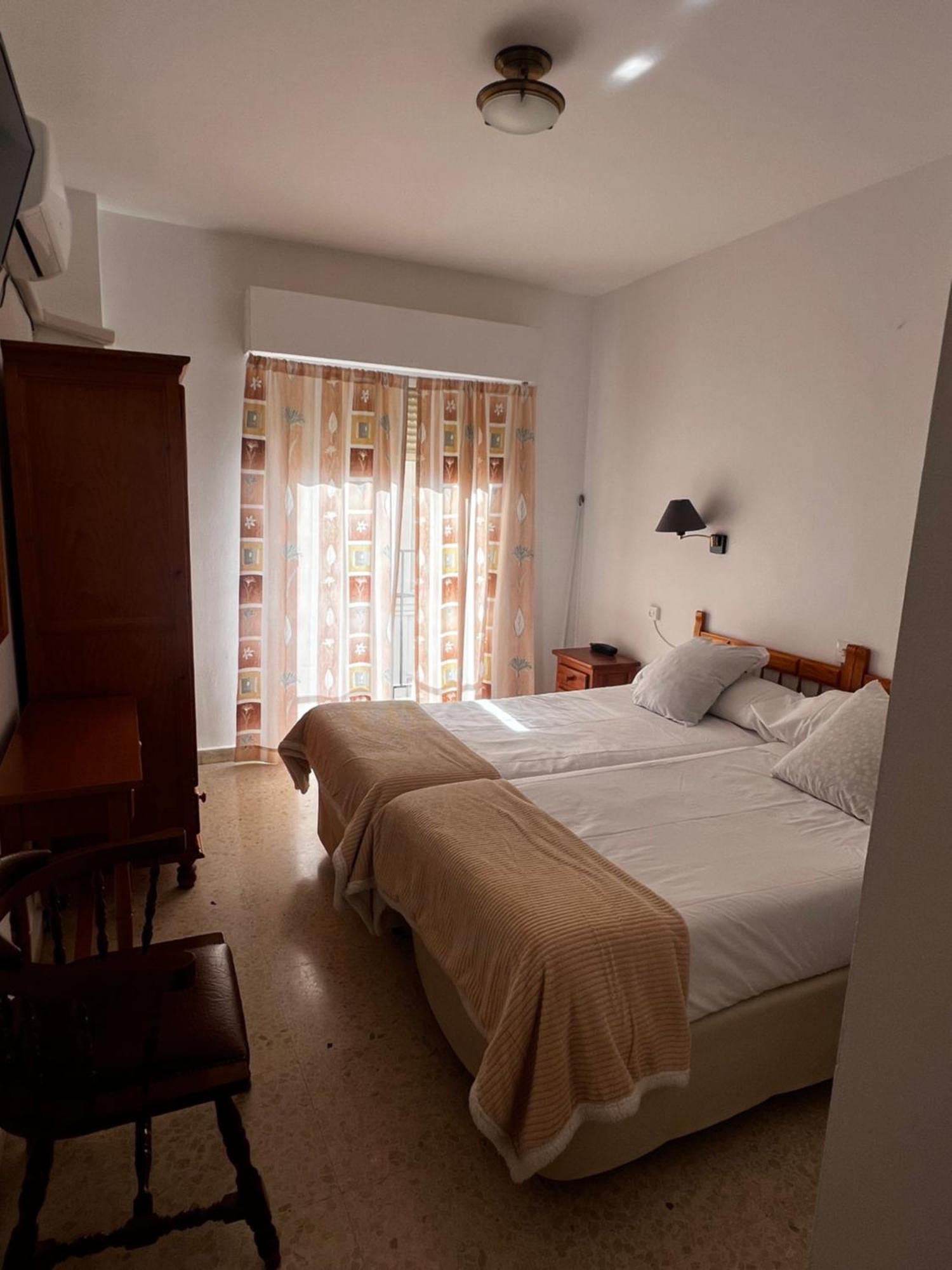 Hotel Lanjaron Bagian luar foto
