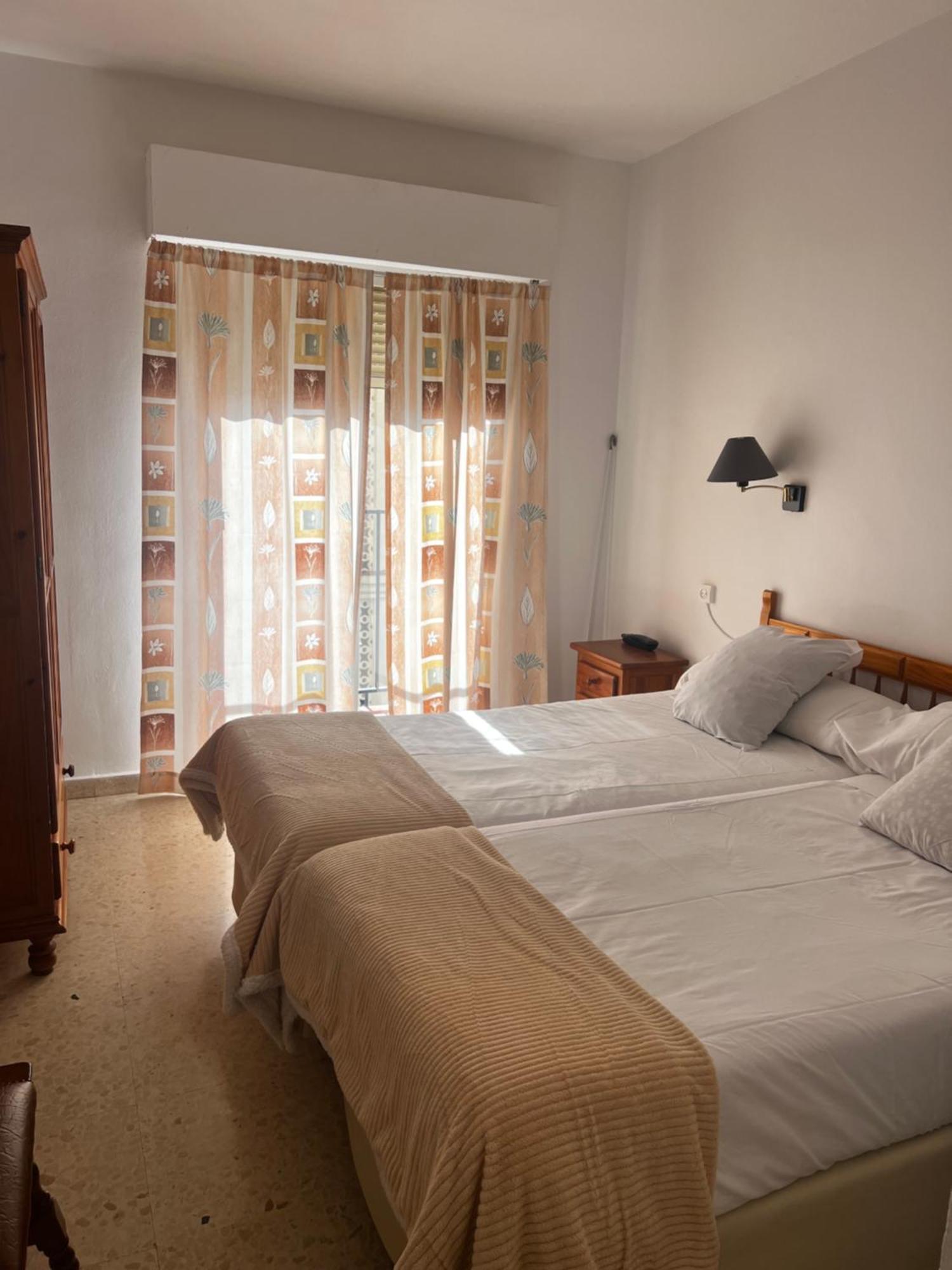 Hotel Lanjaron Bagian luar foto